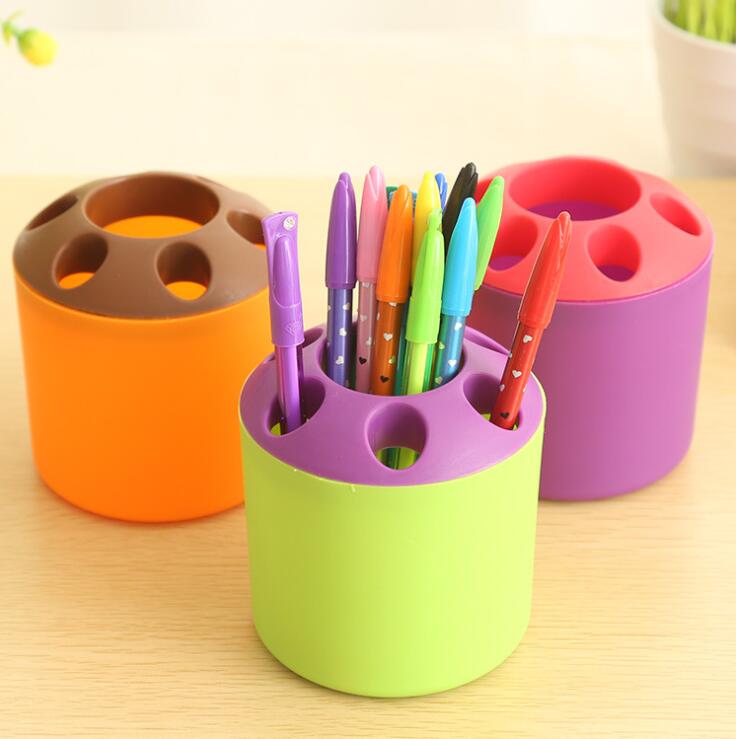 The 5 hole Couples toothbrush Toothpaste and toothbrush seat holder